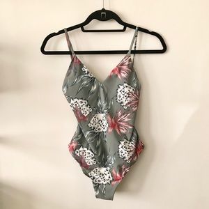 NWT Roxy One Piece Floral Swimsuit Open Back